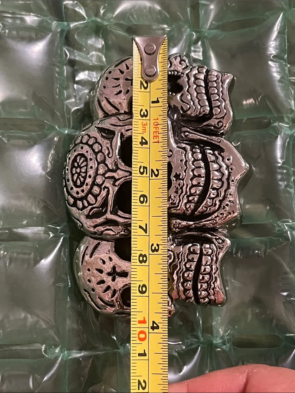 Silver Triple Skull Belt Buckle — Distinctive Men’s Accessory